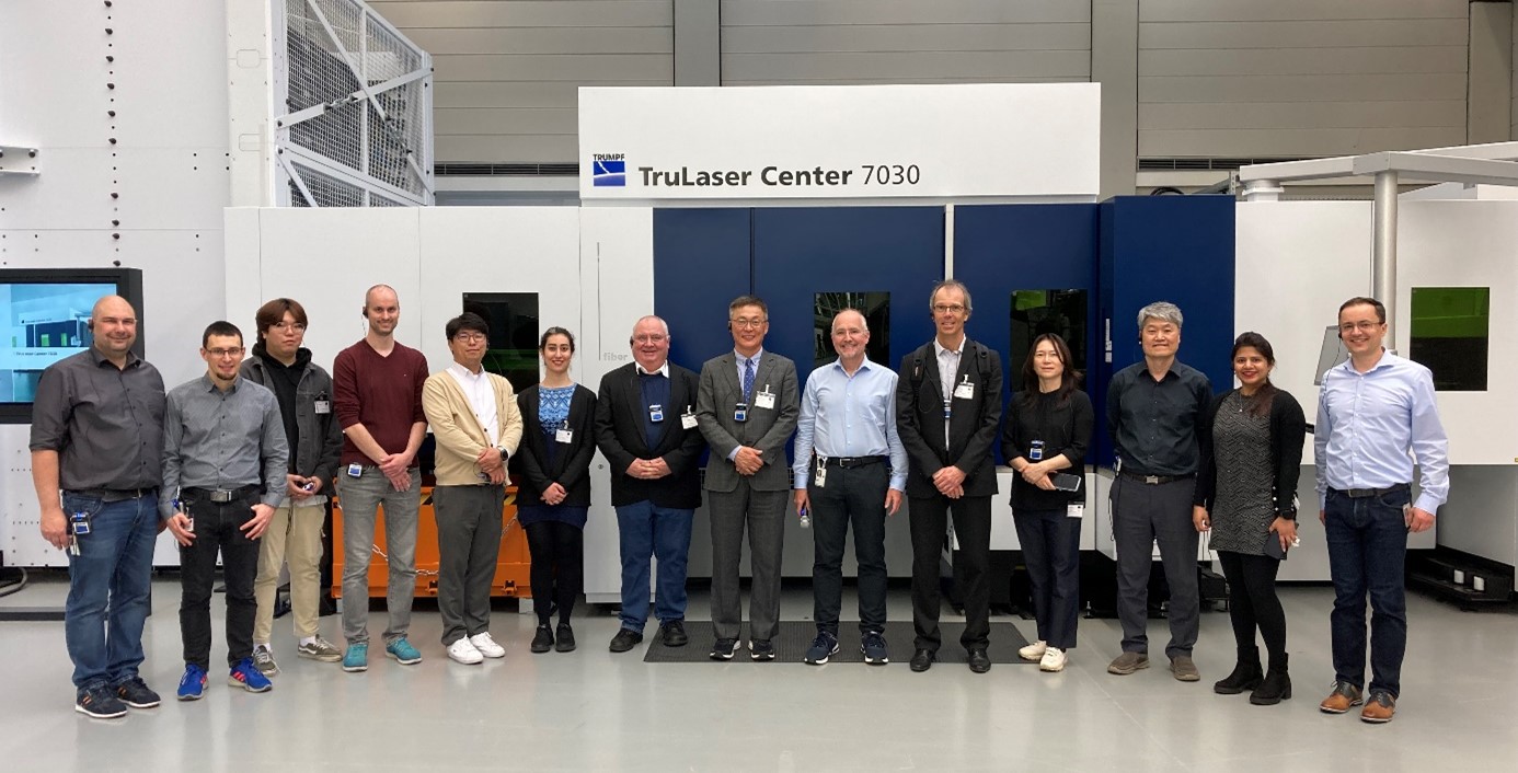 Workshop participants at TRUMPF’s visitor center.